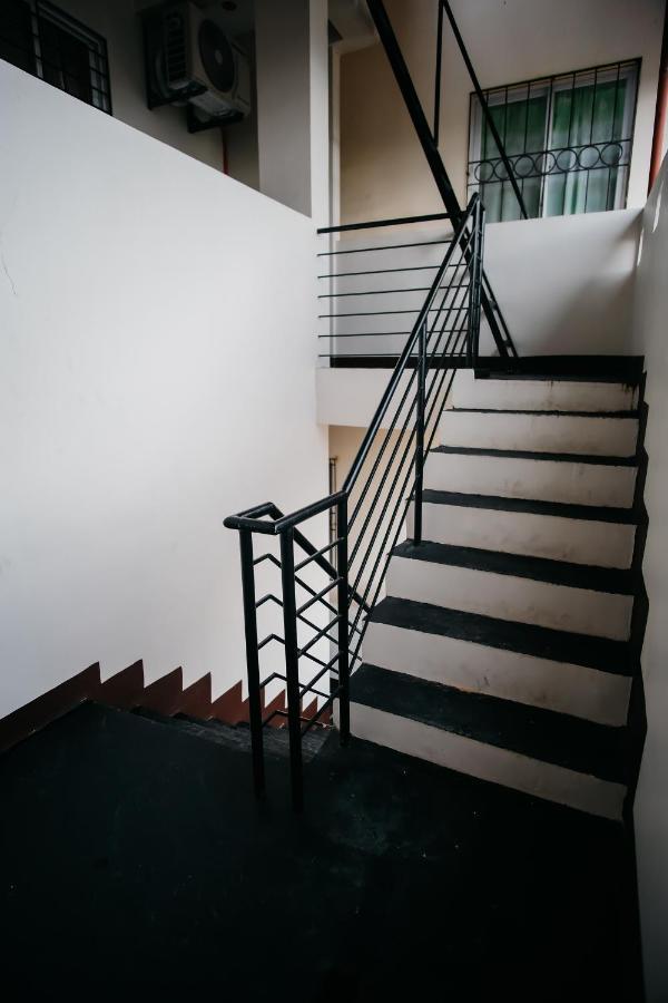 Отель Sleepadz - Capsule Beds Dormitel In Magsaysay Ave Naga Экстерьер фото